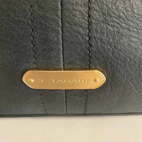 T Tahari black leather satchel handbag - Picture 4 of 15